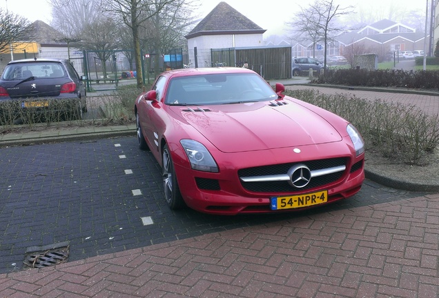 Mercedes-Benz SLS AMG