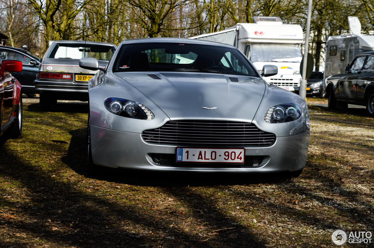 Aston Martin V8 Vantage