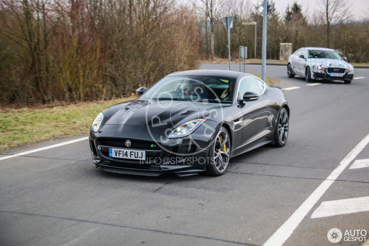 Jaguar F-TYPE SVR Coupé