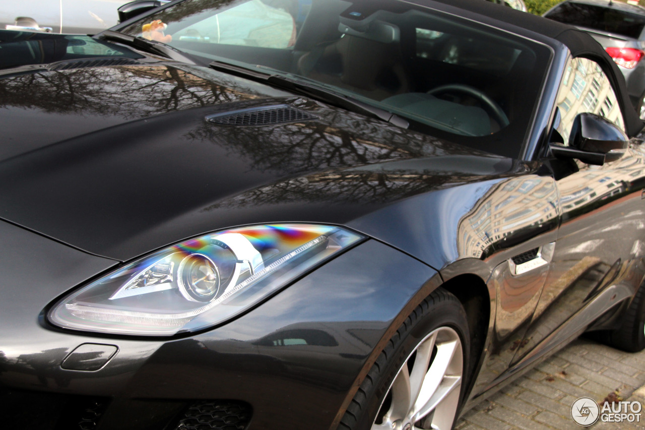 Jaguar F-TYPE S Convertible