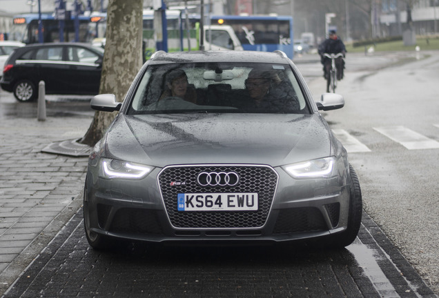 Audi RS4 Avant B8