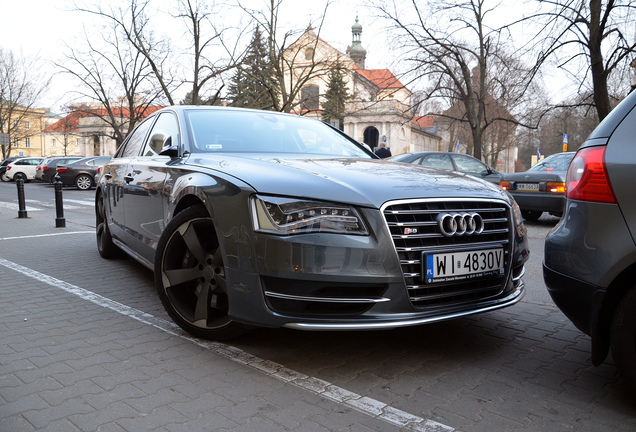 Audi S8 D4