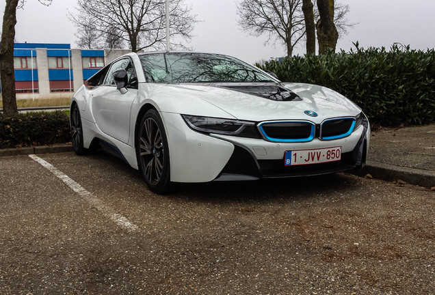 BMW i8