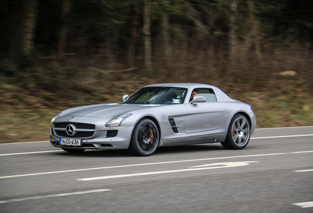 Mercedes-Benz SLS AMG