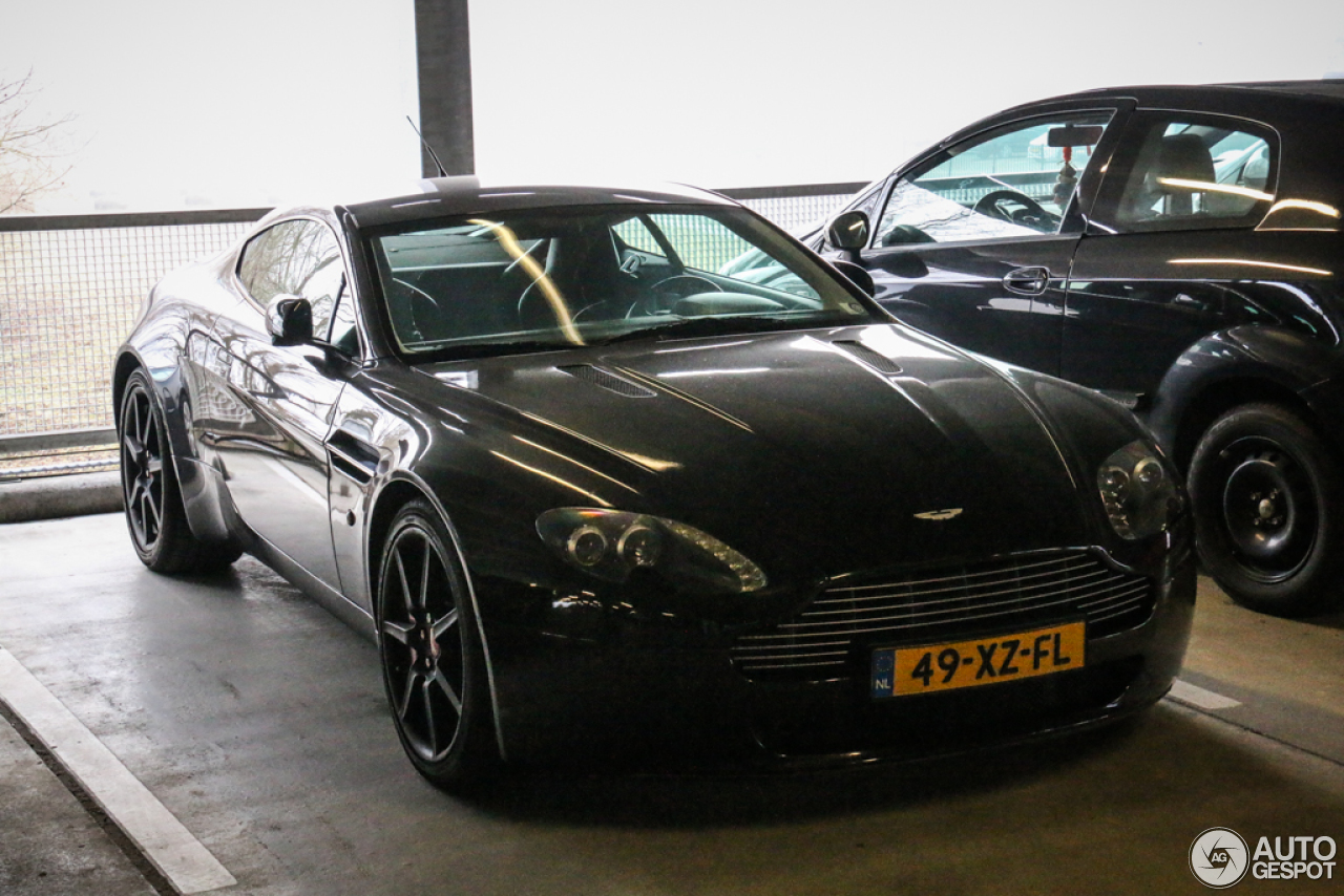 Aston Martin V8 Vantage