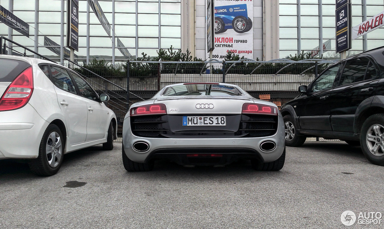 Audi R8 V10