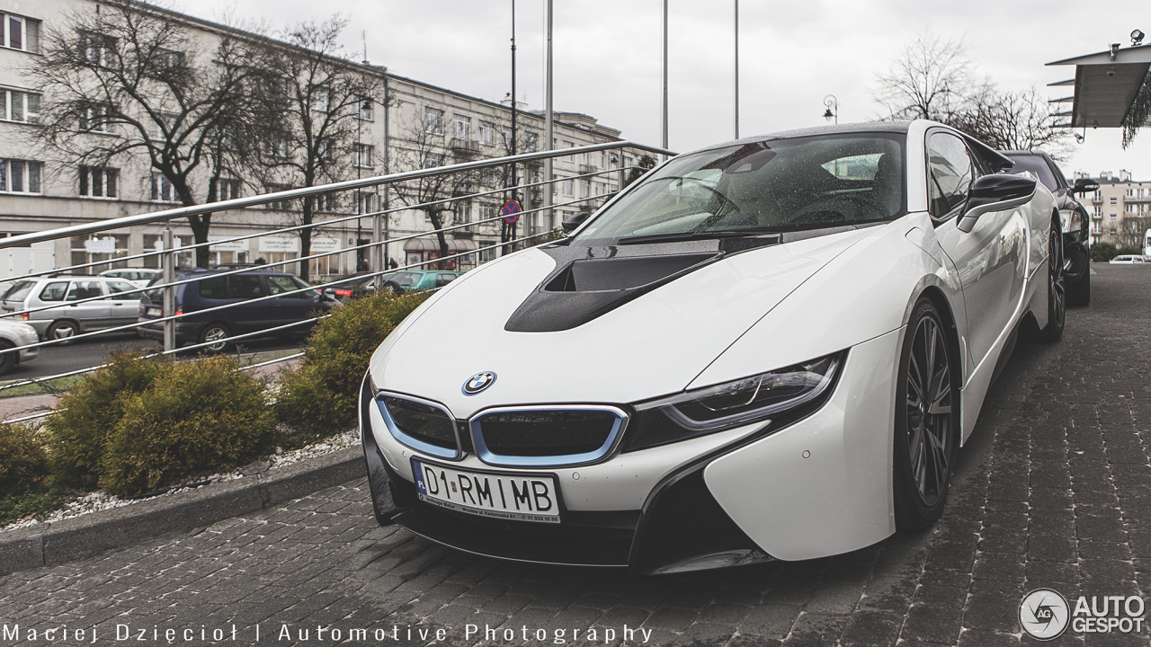 BMW i8