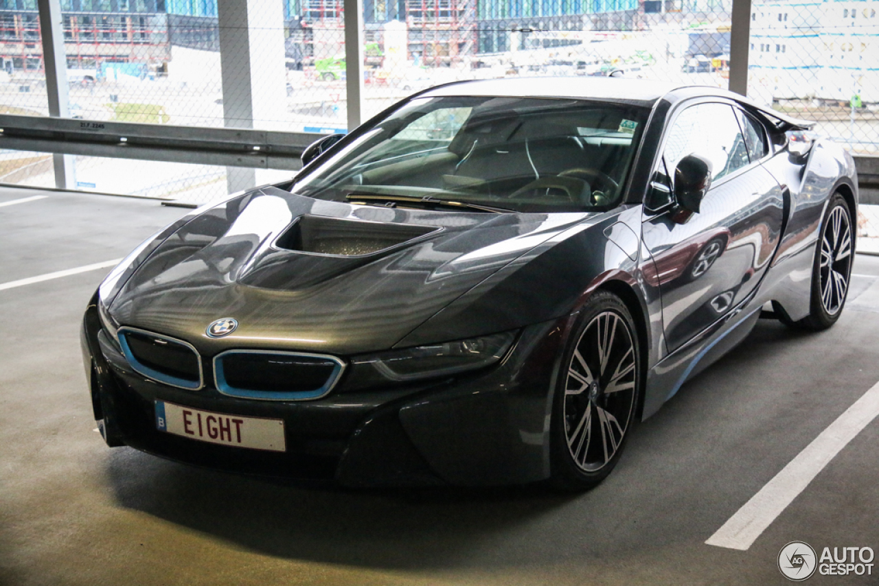 BMW i8