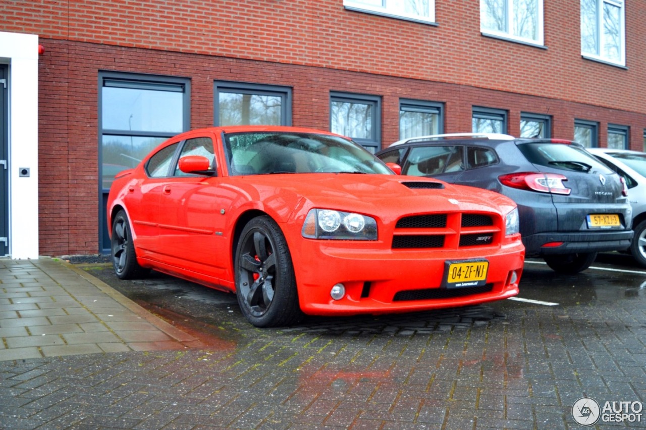 Dodge Charger SRT-8