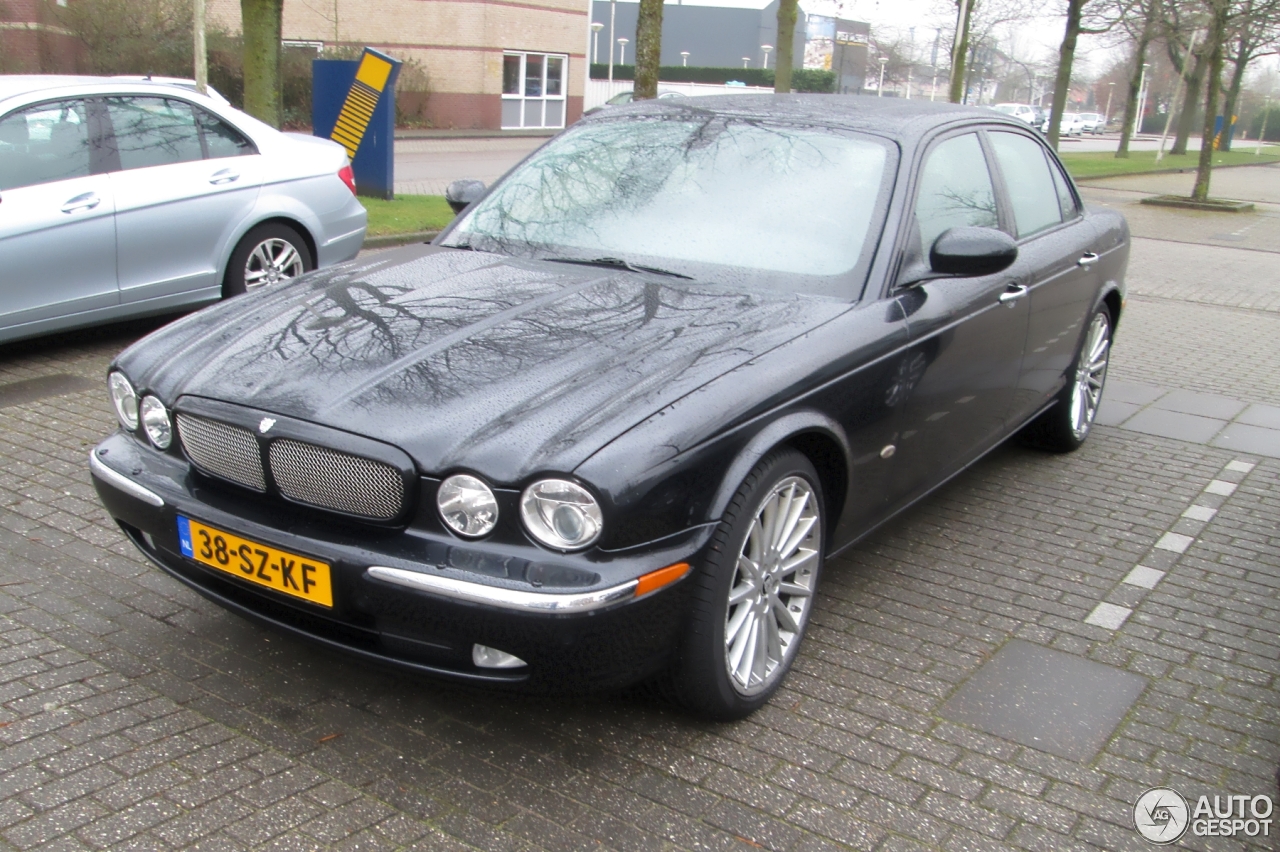 Jaguar XJR