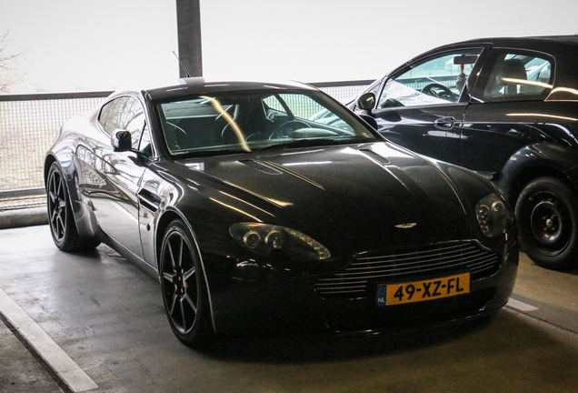 Aston Martin V8 Vantage