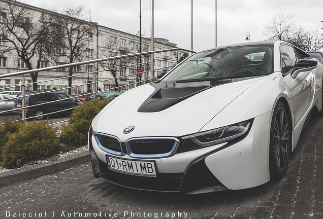 BMW i8