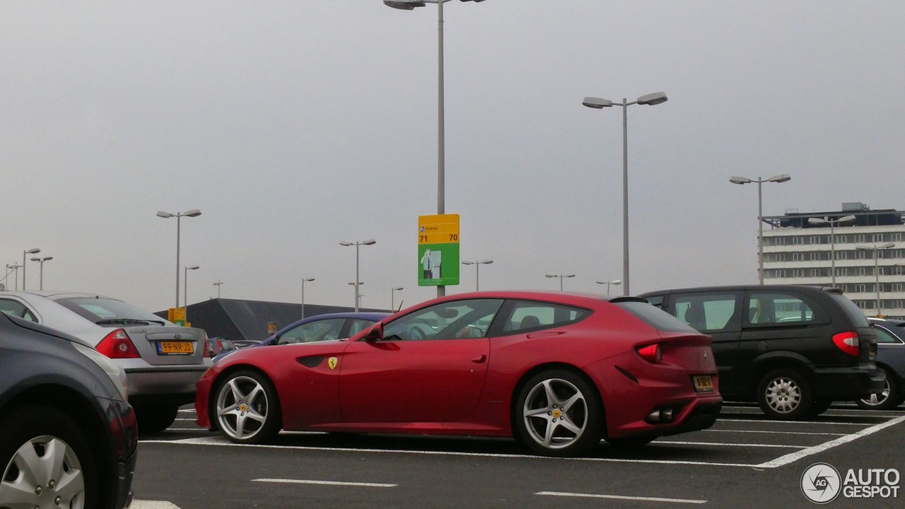 Ferrari FF