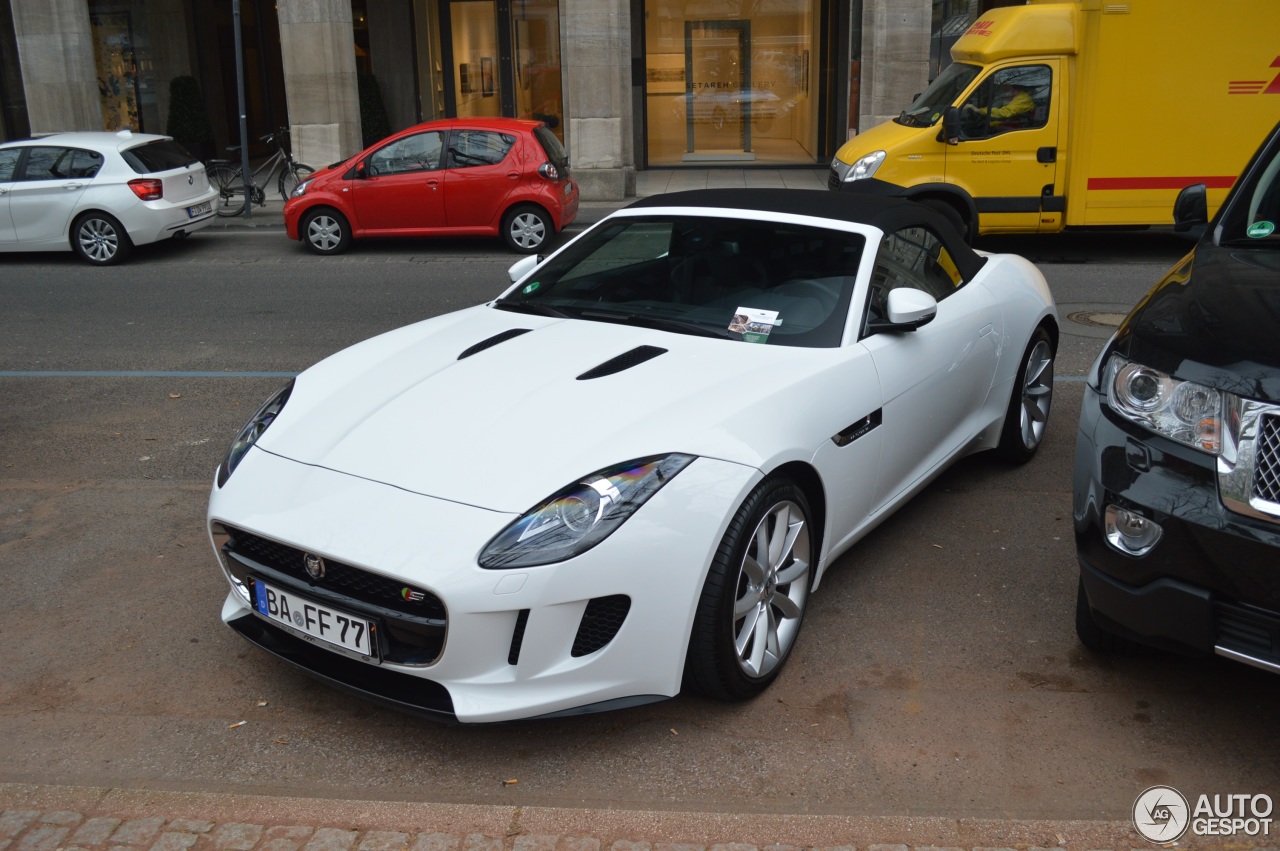 Jaguar F-TYPE S Convertible