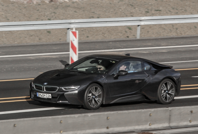 BMW i8