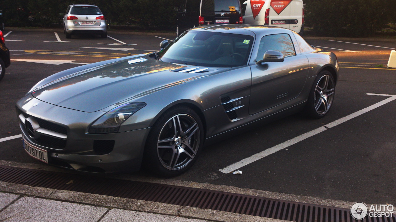 Mercedes-Benz SLS AMG