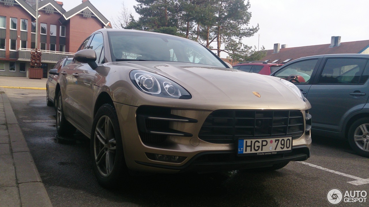 Porsche 95B Macan Turbo