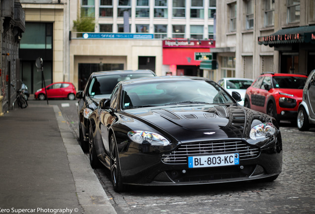 Aston Martin V12 Vantage Carbon Black Edition