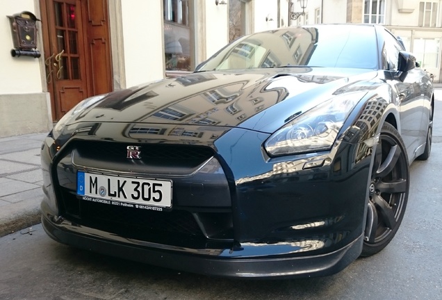 Nissan GT-R