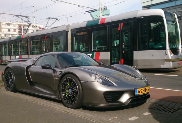 Porsche 918 Spyder Weissach Package