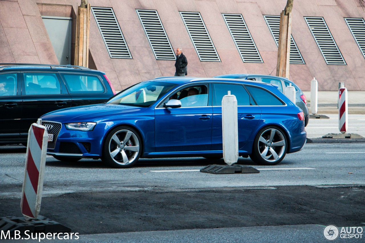 Audi RS4 Avant B8