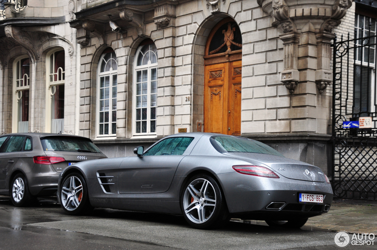 Mercedes-Benz SLS AMG