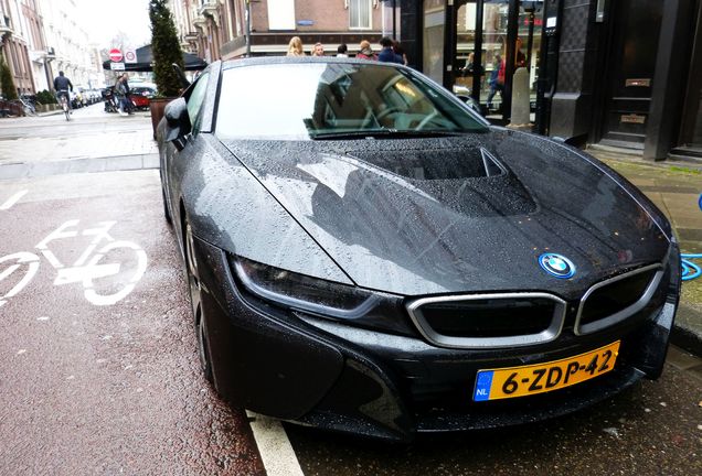 BMW i8