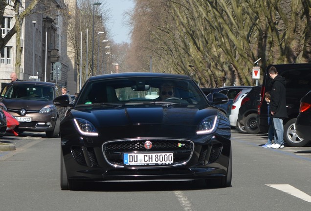 Jaguar F-TYPE R Coupé