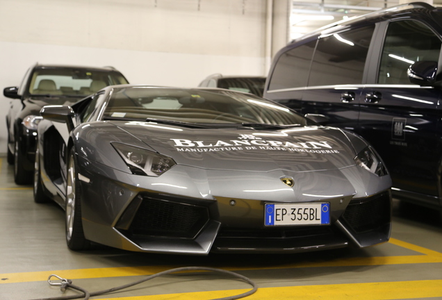 Lamborghini Aventador LP700-4 Roadster