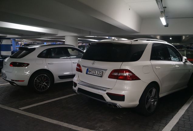 Porsche 95B Macan Turbo