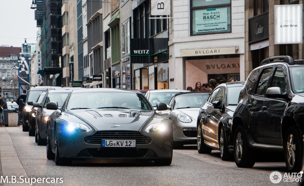 Aston Martin V12 Vantage