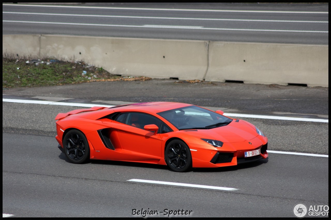 Lamborghini Aventador LP700-4