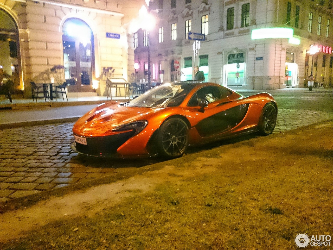 McLaren P1