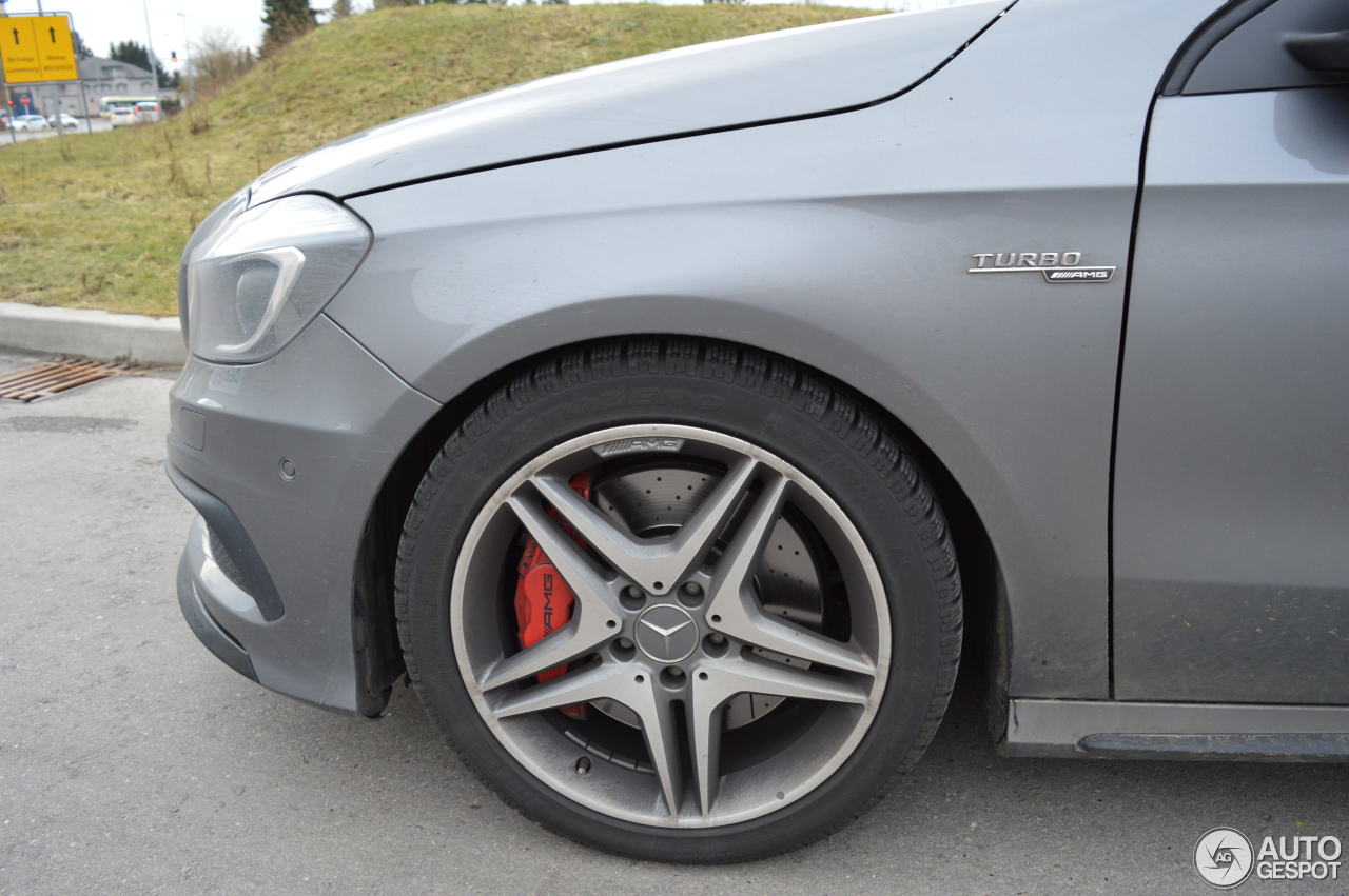 Mercedes-Benz A 45 AMG