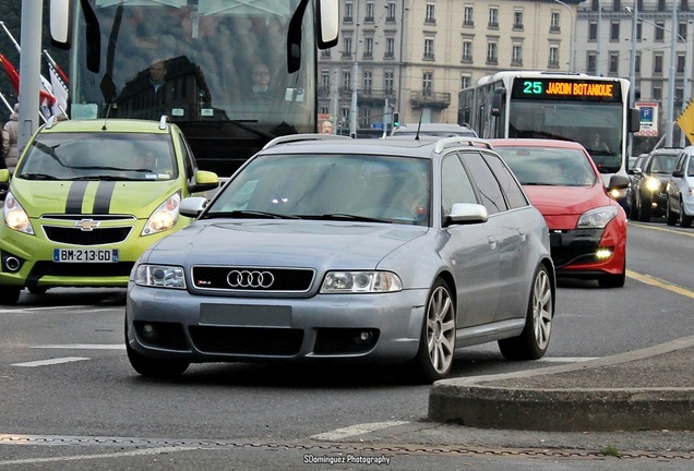 Audi RS4 Avant B5