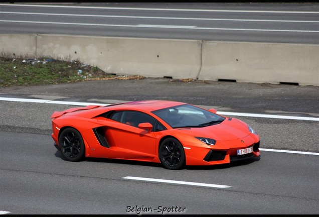 Lamborghini Aventador LP700-4