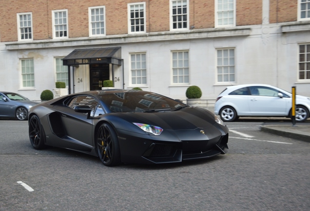 Lamborghini Aventador LP700-4