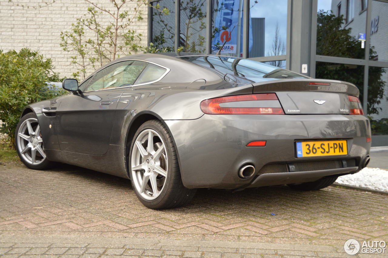 Aston Martin V8 Vantage