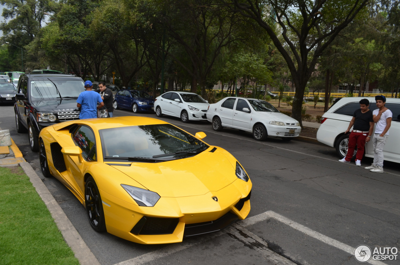 Lamborghini Aventador LP700-4