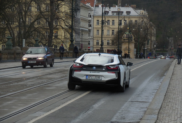 BMW i8