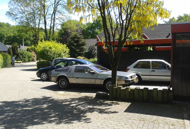 DeLorean DMC-12