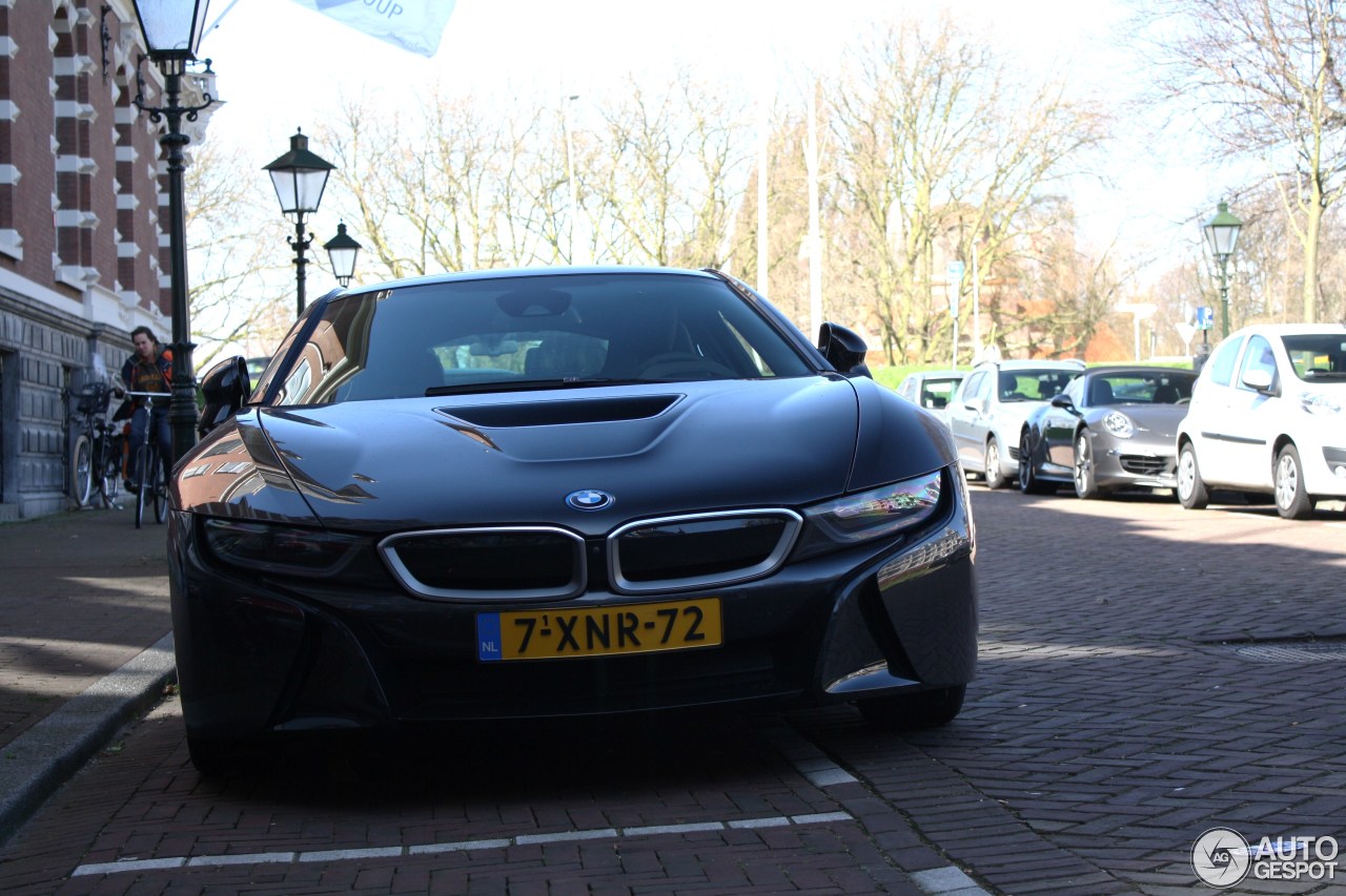 BMW i8