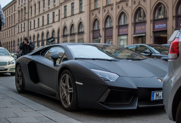 Lamborghini Aventador LP700-4