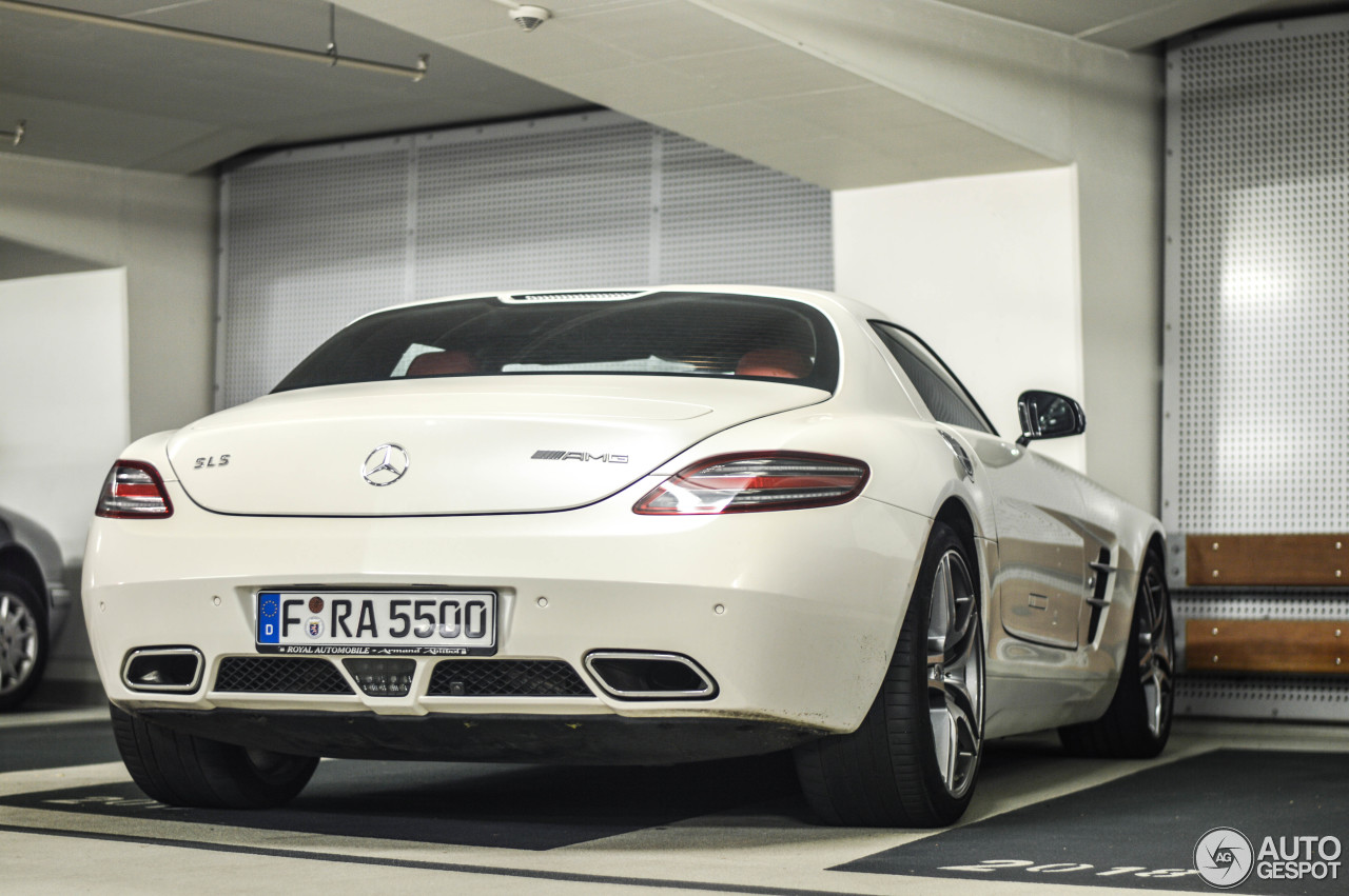 Mercedes-Benz SLS AMG