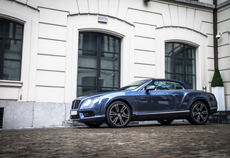 Bentley Continental GTC V8