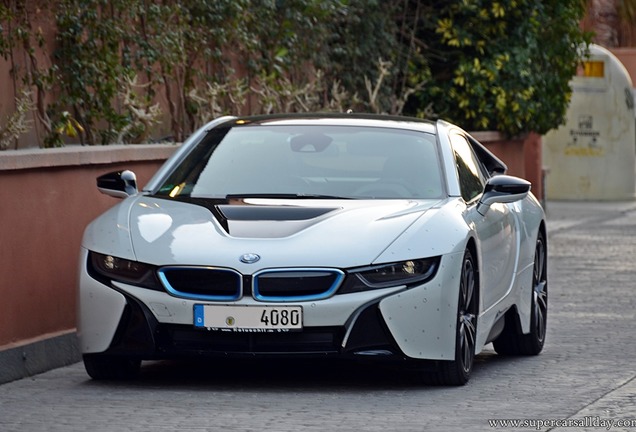 BMW i8