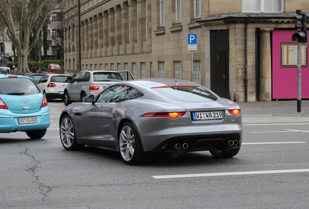 Jaguar F-TYPE R Coupé