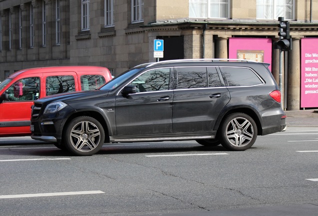 Mercedes-Benz GL 63 AMG X166