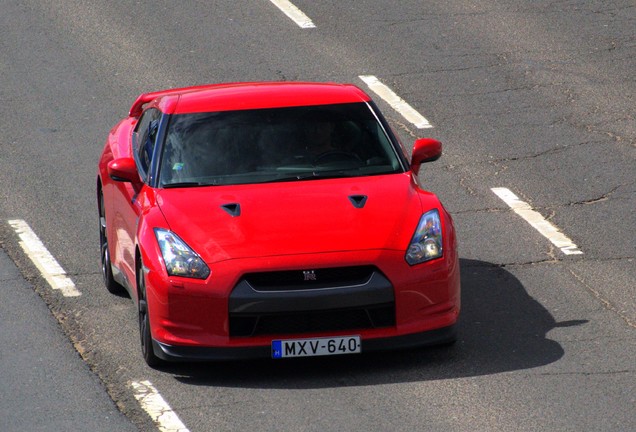 Nissan GT-R