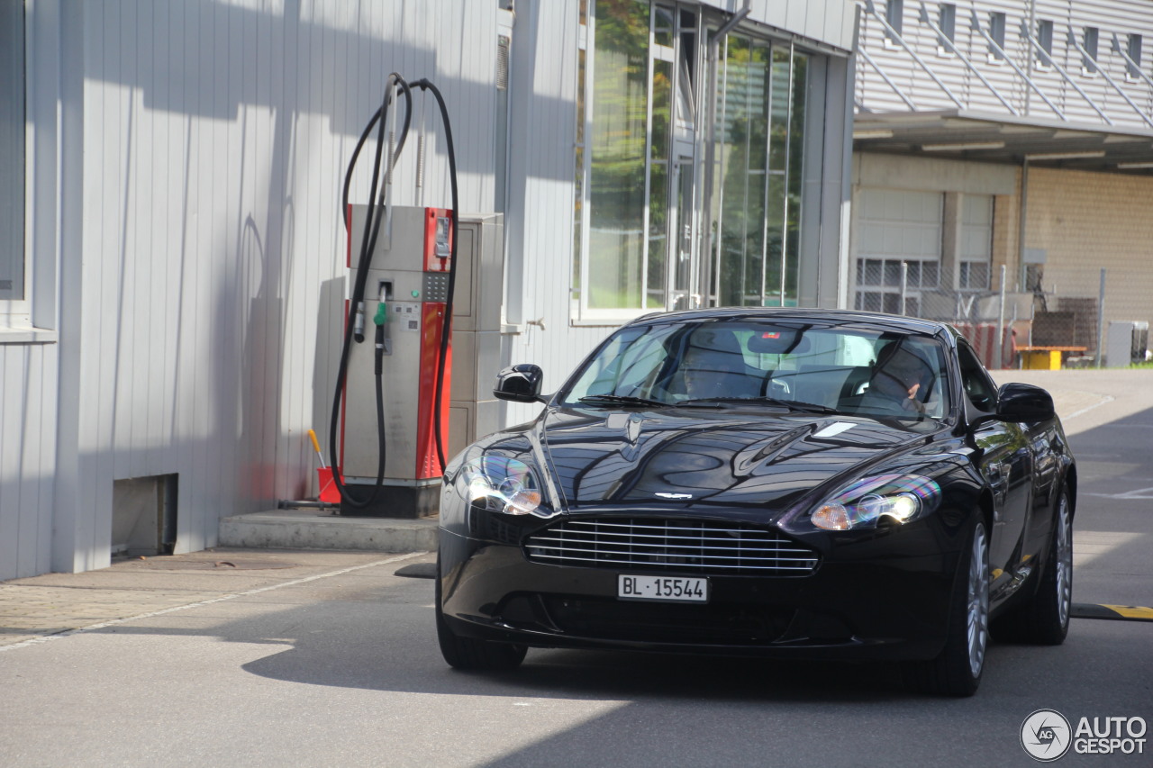 Aston Martin DB9 2010